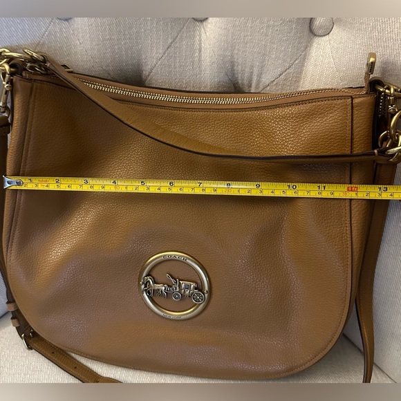 Coach Leather Elle Hobo in Light Saddle and Brass Carriage Logo EUC - Picture 12 of 13